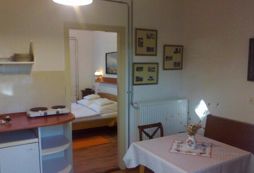 Apartamento 1 Dormitório, Puszta
