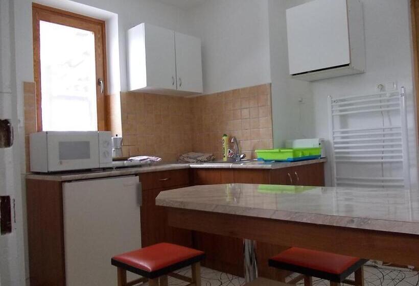 בית, 2 חדרי שינה, Puszta