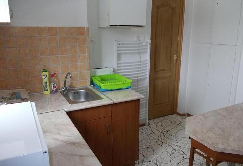 בית, 2 חדרי שינה, Puszta