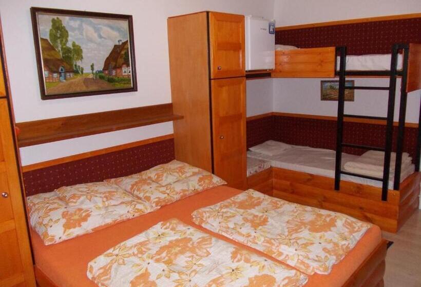 חדר משפחתי, Puszta