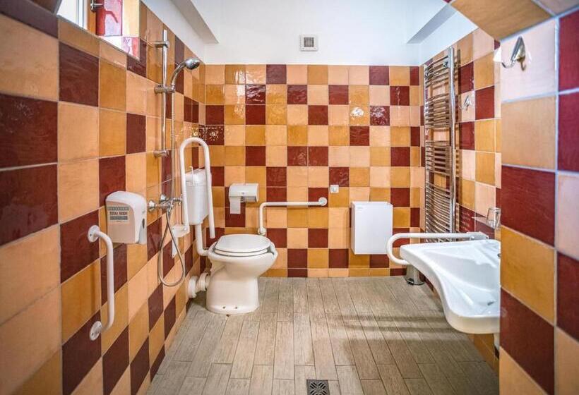 장애인을 위한 스탠다드 룸, Régi Posta étterem és Fogadó