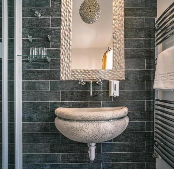 스탠다드 룸, Régi Posta étterem és Fogadó