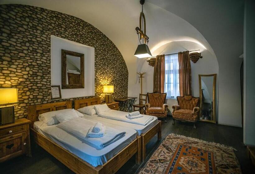 스탠다드 룸, Régi Posta étterem és Fogadó