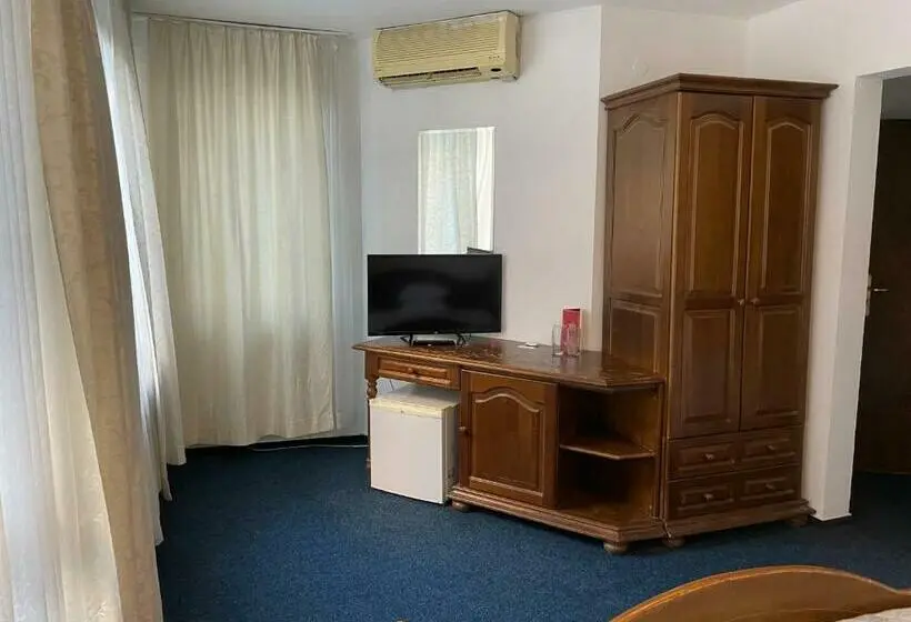 Deluxe Szoba, Rotasar