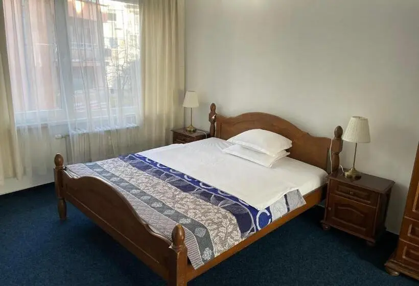 Junior Suite, Rotasar