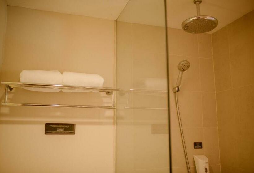 Номер Superior, The Bountie Hotel And Convention Centre Sukabumi