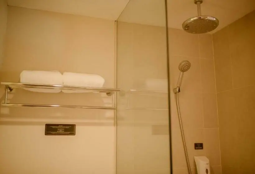 スイート, The Bountie Hotel And Convention Centre Sukabumi