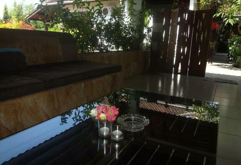 Deluxe Room King Size Bed, Villa Lumbalumba