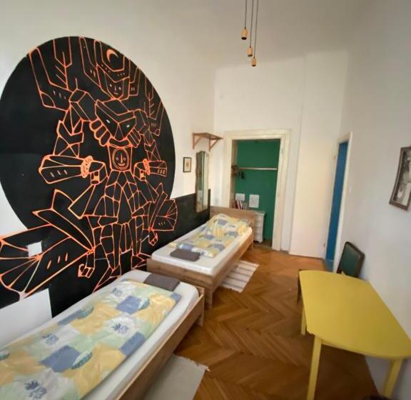 Номер Стандарт Совместная Ванная, Kaleidoszkóp Ház Hostel
