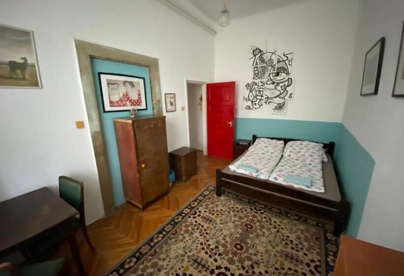 스탠다드 룸 공동 욕실, Kaleidoszkóp Ház Hostel