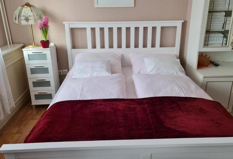 غرفة عائلية مطلّة علي الحديقة, Oázis Hotel étterem