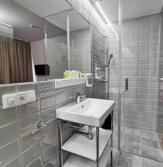 חדר סטנדרט, Avion   National Cultural Monument   Iconic Houses Org