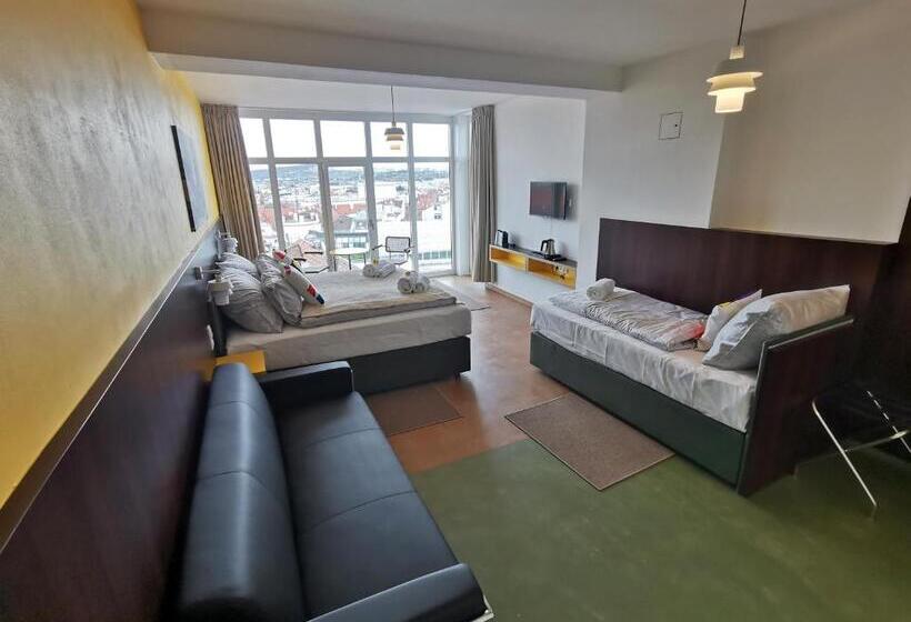 חדר סטנדרט לשלושה, Avion   National Cultural Monument   Iconic Houses Org