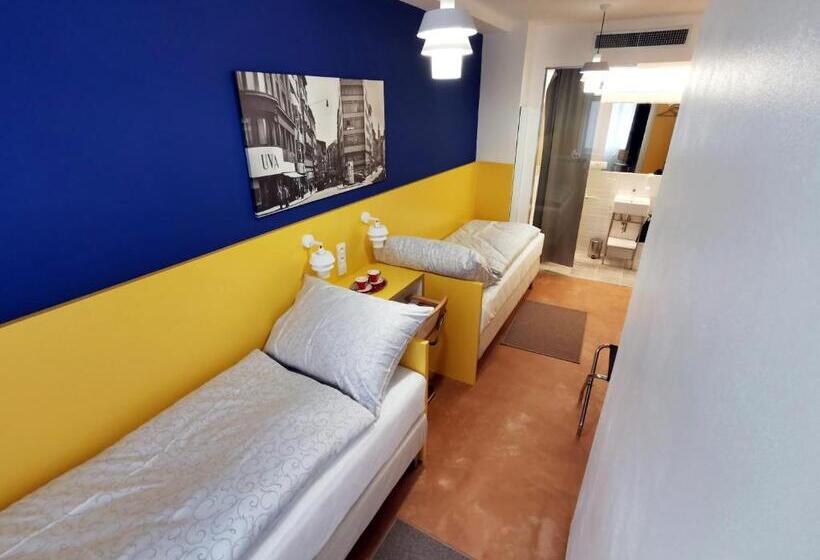 חדר סטנדרט, Avion   National Cultural Monument   Iconic Houses Org