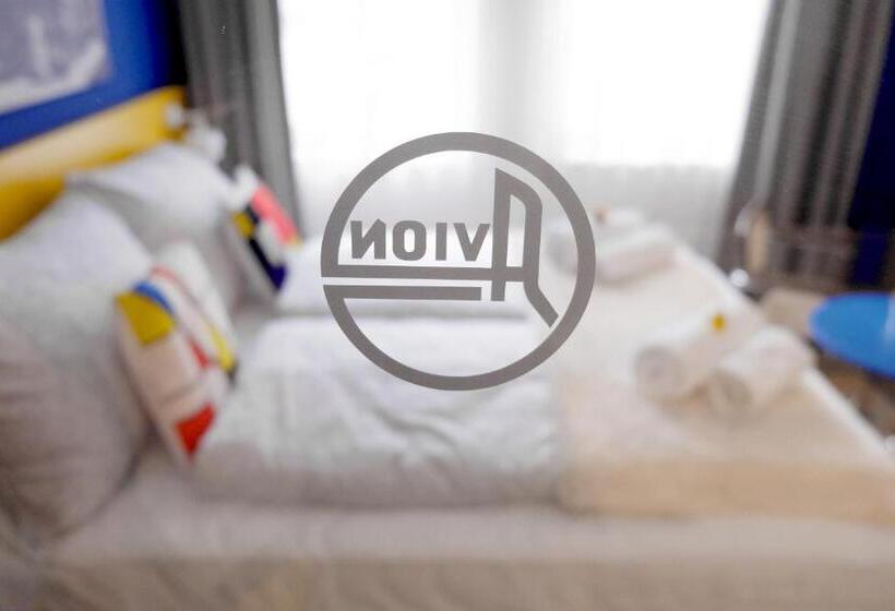 חדר סטנדרט פנימי, Avion   National Cultural Monument   Iconic Houses Org