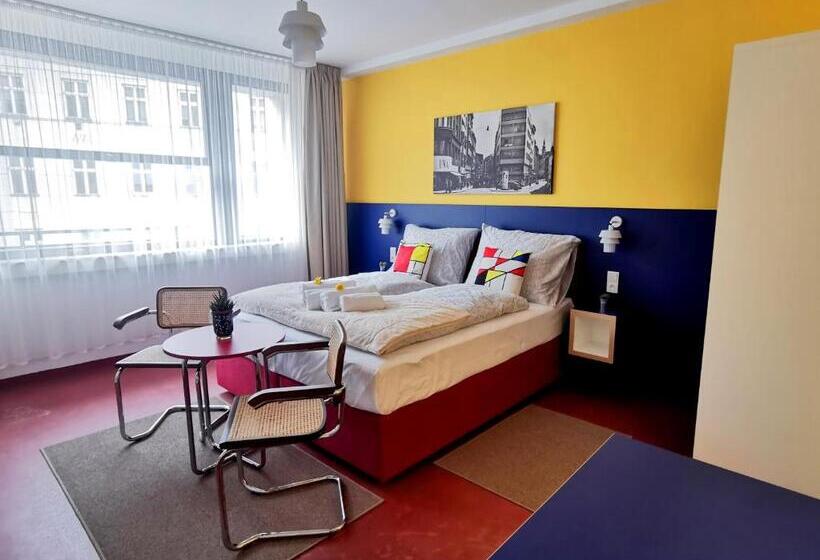 חדר סטנדרט, Avion   National Cultural Monument   Iconic Houses Org