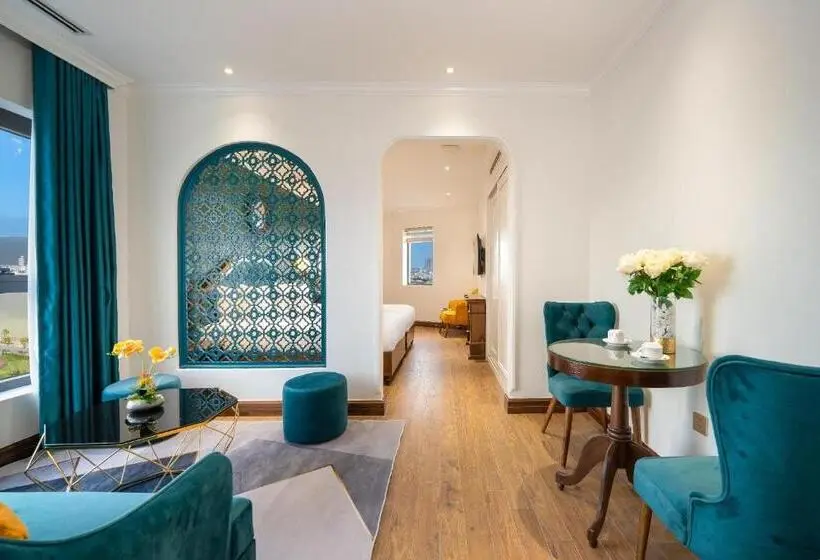سوئیت با چشمانداز رودخانه, La Belle Vie Boutique