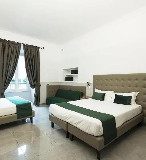 اتاق پریمیوم چهارنفره, Vaticano Luxury Guest House