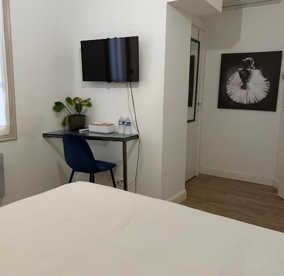 غرفة قياسية, Chambre Moderne, Proche Monaco