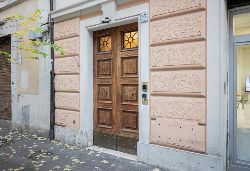 جناح جونيور, Vatican Vittoria Suites   Vatican Museums