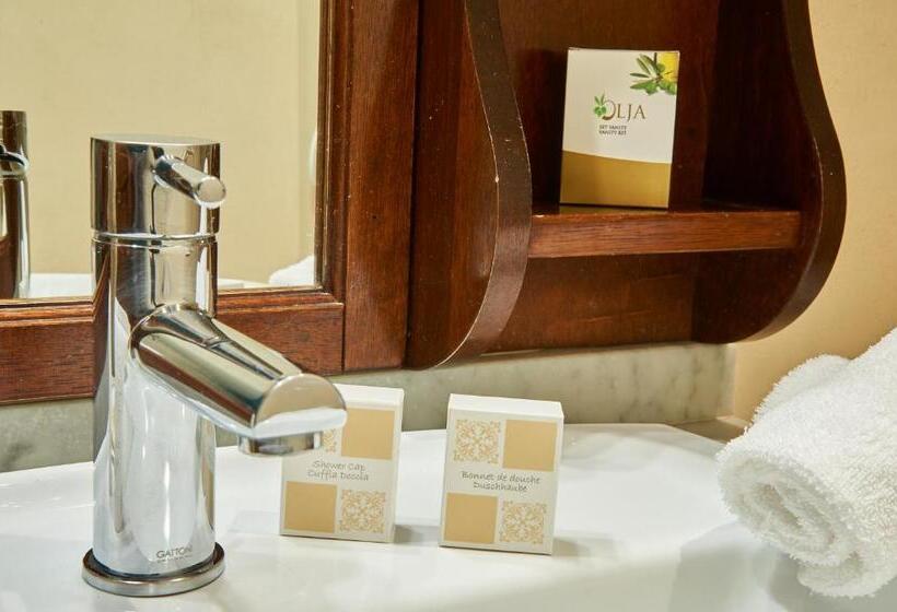 اتاق کلاسیک چهارنفره, Fabrizio S Rooms