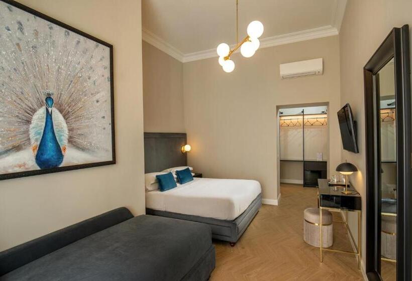 חדר סטנדרט לשלושה, Porta Castello Suites