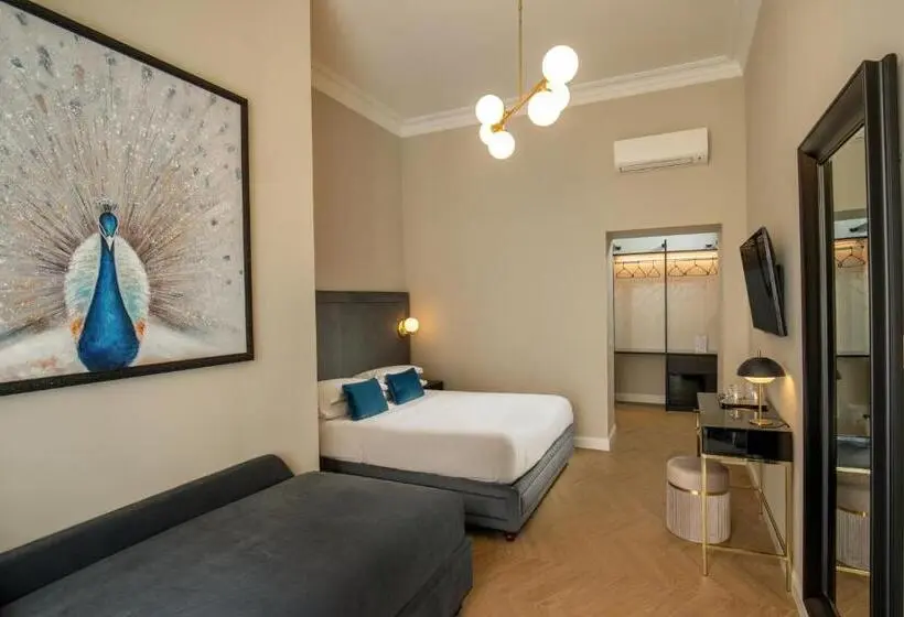 اتاق استاندارد سه نفره, Porta Castello Suites