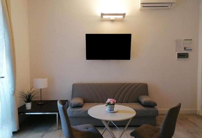 اتاق لوکس با تخت بزرگ, Inn Rhome S Pietro Suites