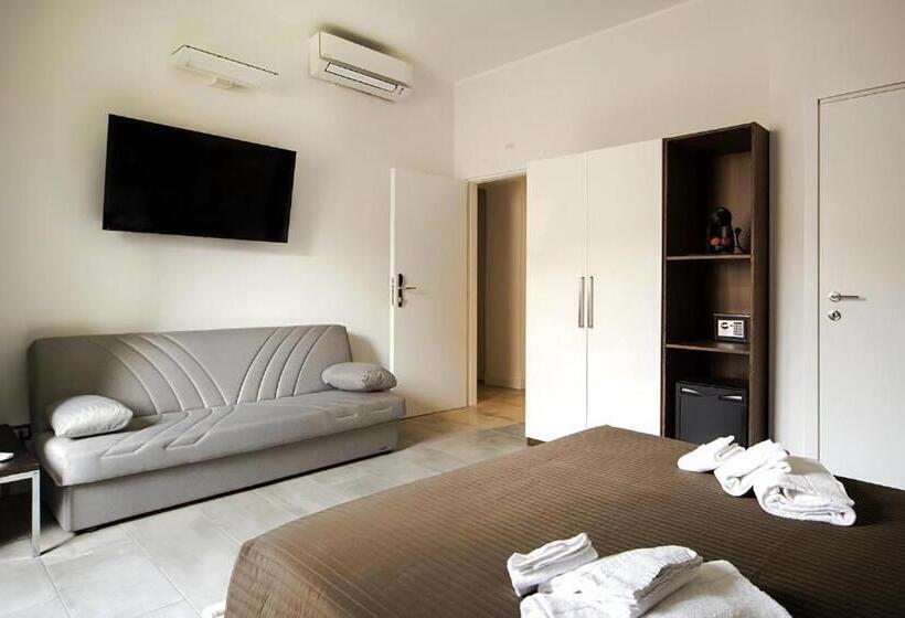 اتاق لوکس با تخت بزرگ, Inn Rhome S Pietro Suites