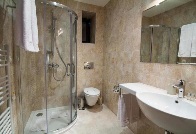 디럭스 룸, Arbanashki Han Hotelcomplex