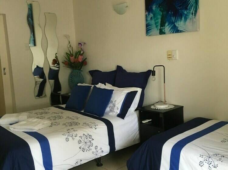 Номер Deluxe, Black Marlin Motel