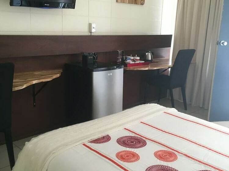 디럭스 룸, Black Marlin Motel