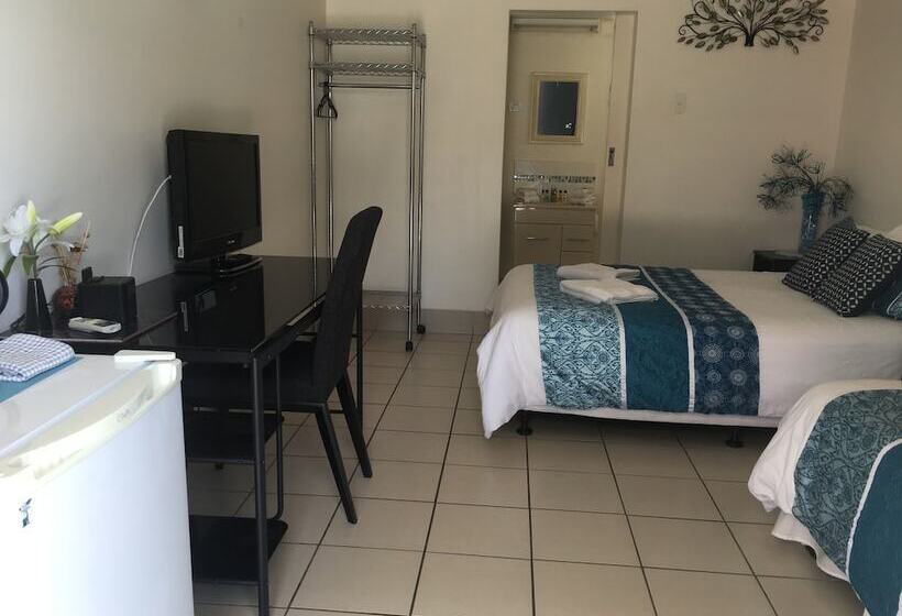 Номер Deluxe, Black Marlin Motel