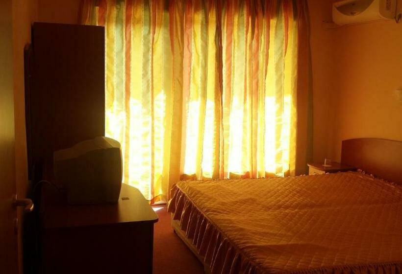 标准间带阳台, Family Hotel Mimosa