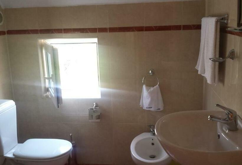 Номер Стандарт с Балконом, Family Hotel Mimosa