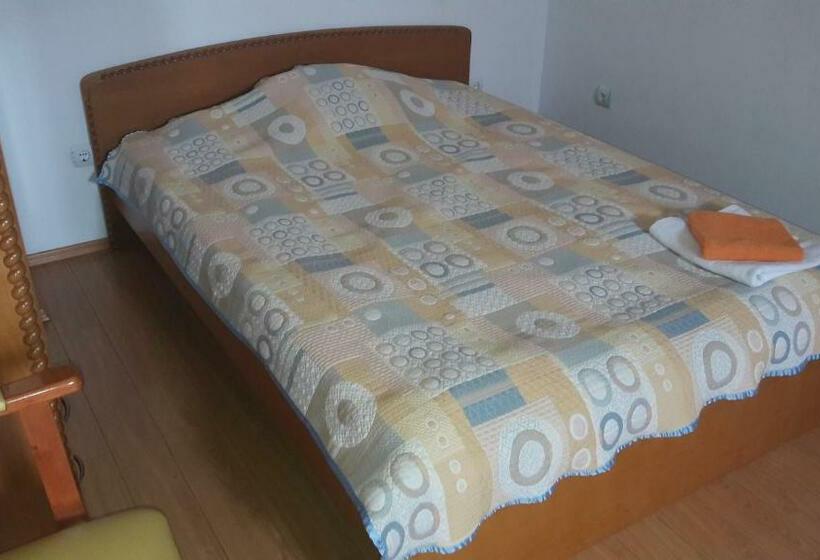 סוויטה, Family Hotel Rai