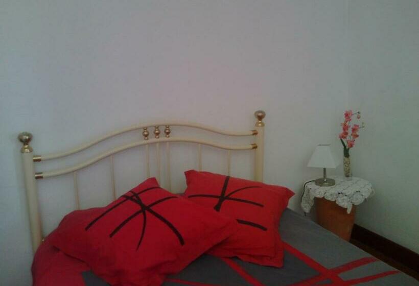 اتاق خانوادگی, Good Mood Hostel