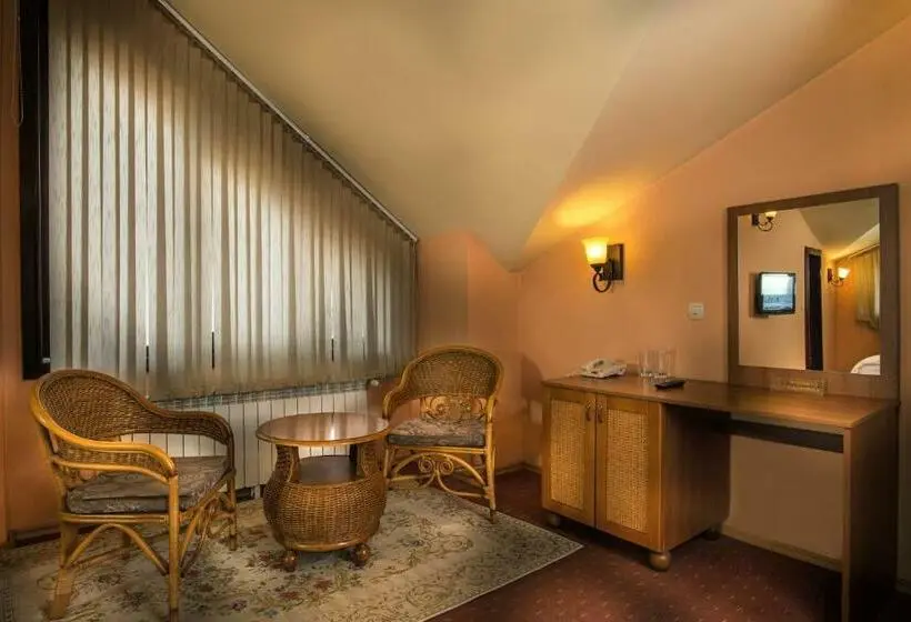 スタンダードスタジオ, Boutique & Spa Hotel Heaven