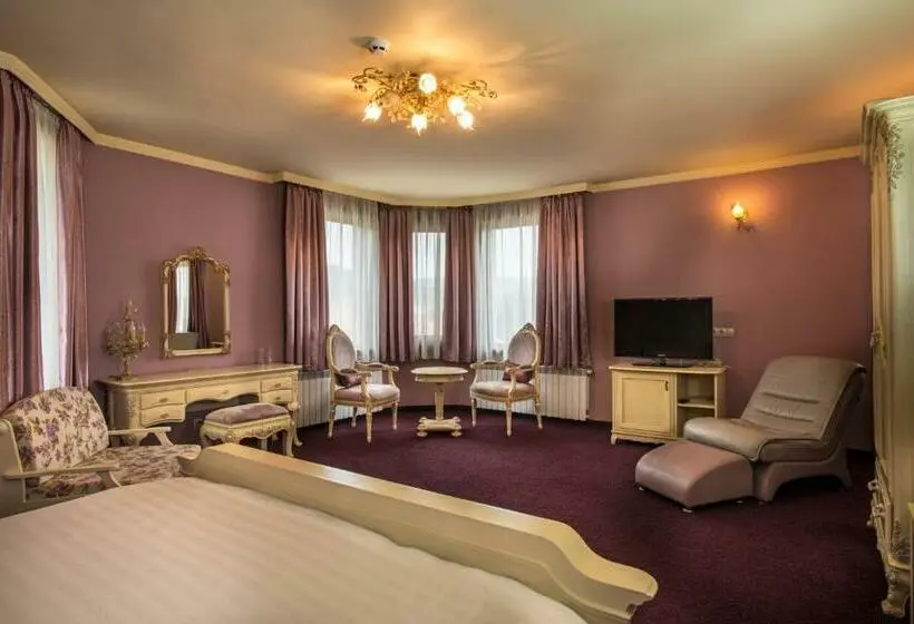 スタンダードスタジオ, Boutique & Spa Hotel Heaven