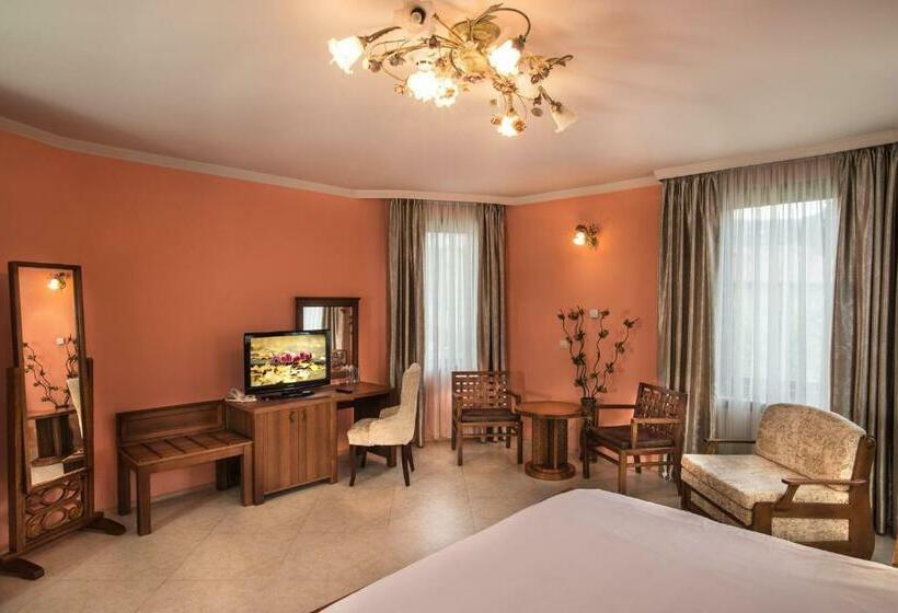 Номер Стандарт с Гидромассажем, Boutique & Spa Hotel Heaven
