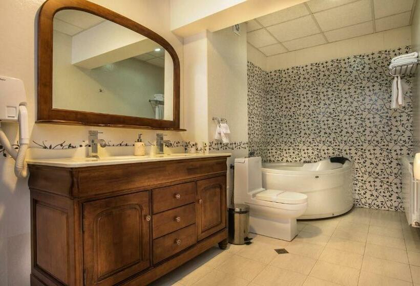 Номер Стандарт с Гидромассажем, Boutique & Spa Hotel Heaven