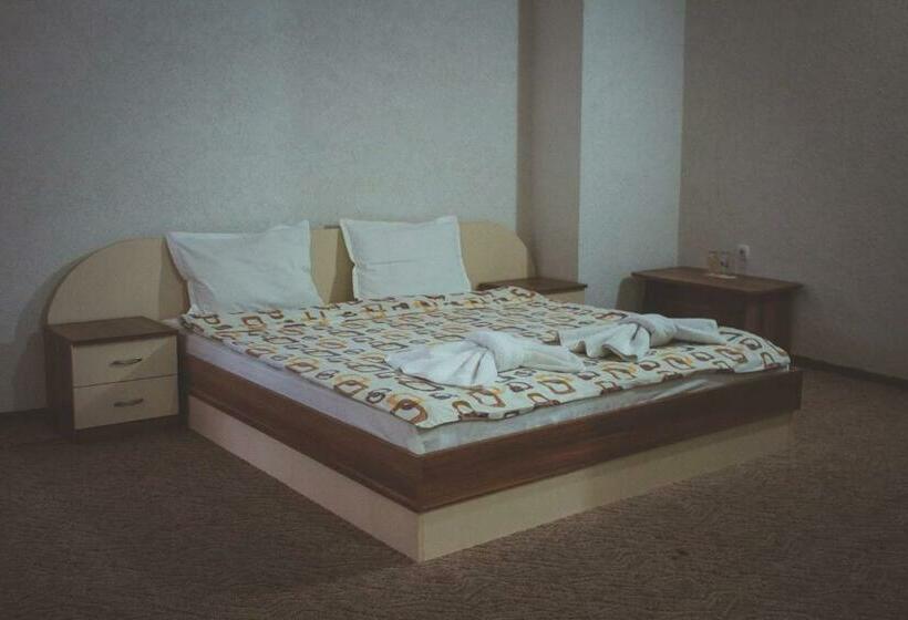 סוויטה נוף להרים, Edi