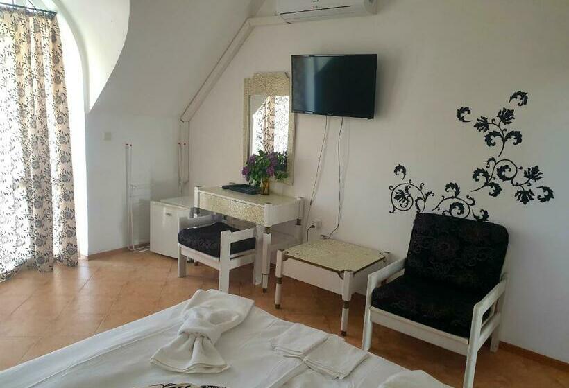 Quarto Estandar com Sacada, Feniks