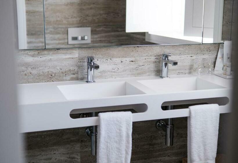 标准间, Fonte Velha