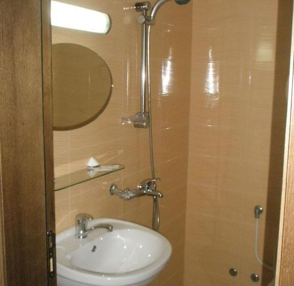 经济房, Guest House Skabrin