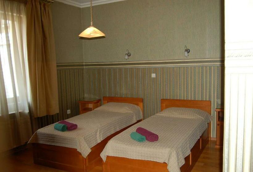 标准间, Kniaz Boris