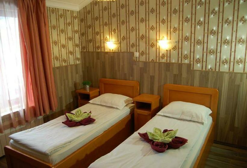 标准间, Kniaz Boris