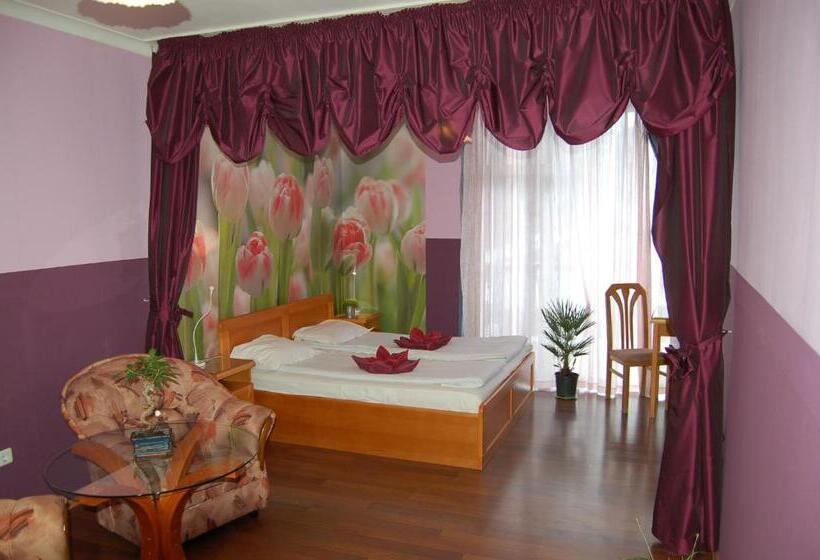 标准间, Kniaz Boris