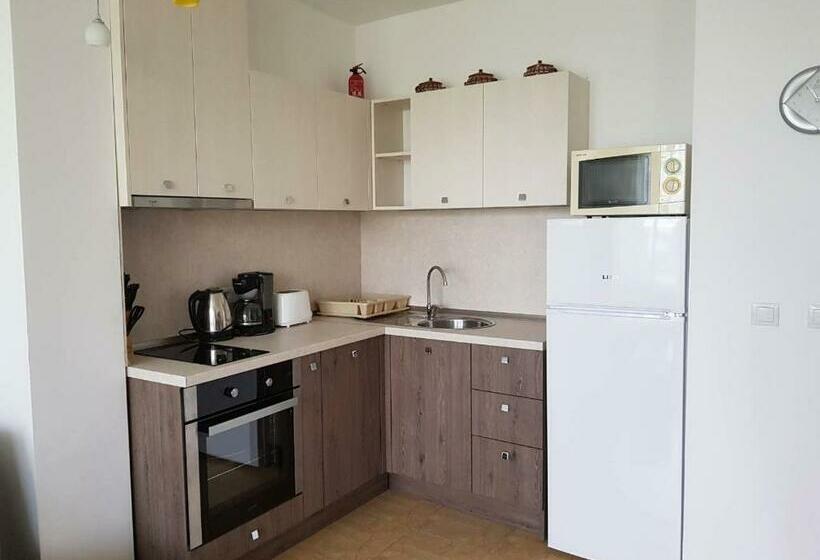 דירת חדר, Monastery Apart Complex