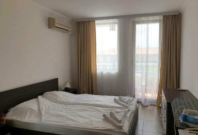 דירת חדר, Monastery Apart Complex